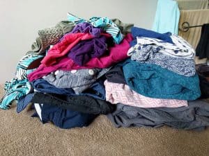 How to Organize Clothing if You Have a Tiny Closet - The (mostly ...